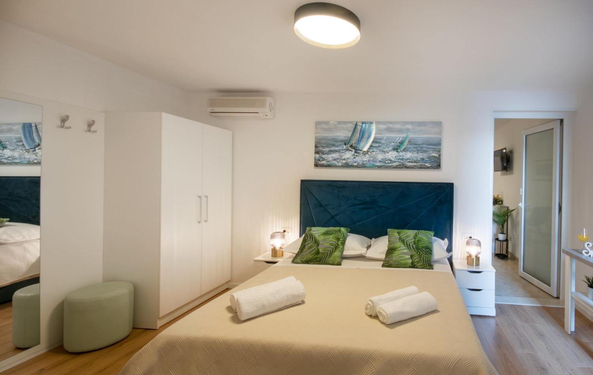 Apartments Klement Brela Eksteriør bilde